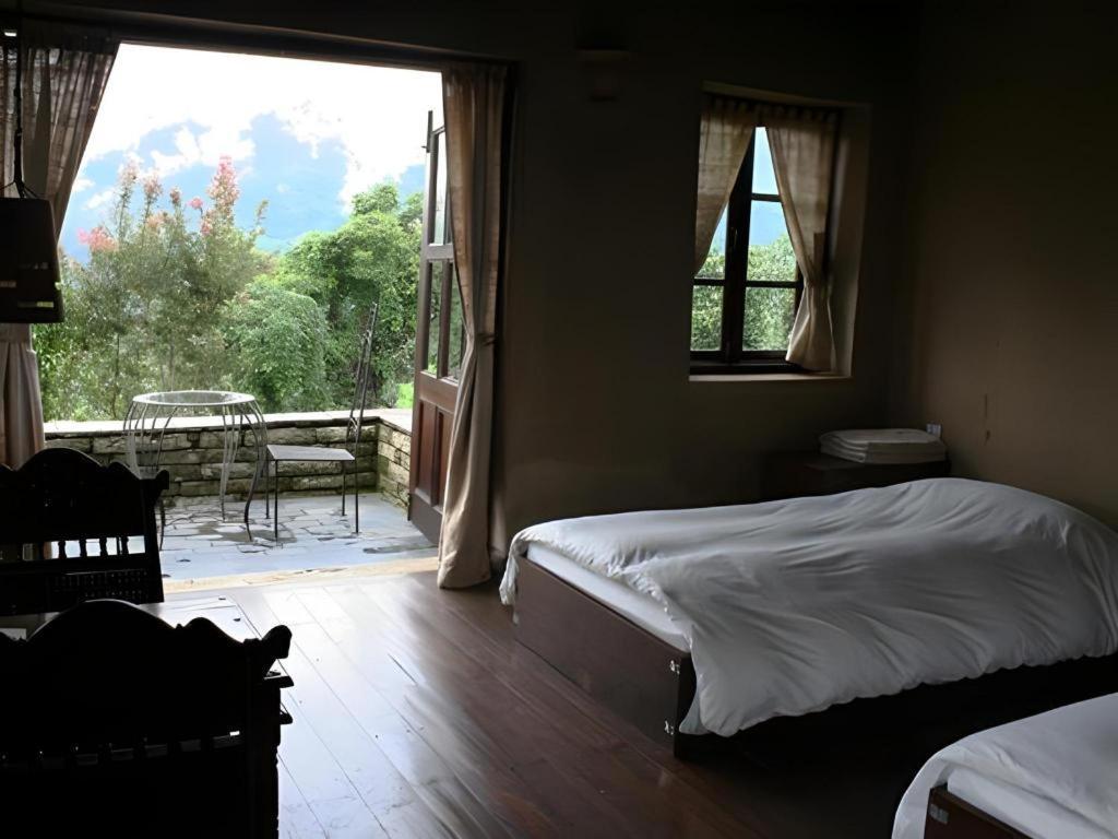 Hananoie - A Permaculture Resort Pokhara Ngoại thất bức ảnh