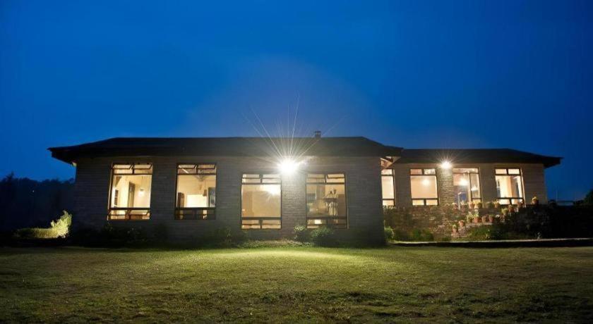 Hananoie - A Permaculture Resort Pokhara Ngoại thất bức ảnh