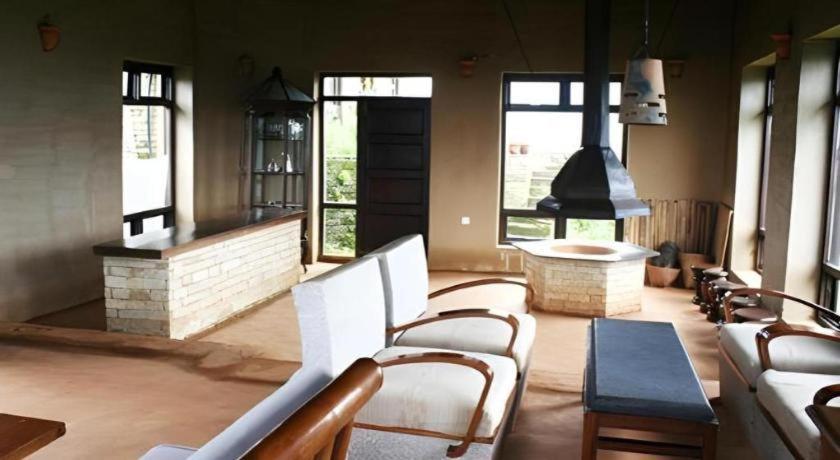 Hananoie - A Permaculture Resort Pokhara Ngoại thất bức ảnh