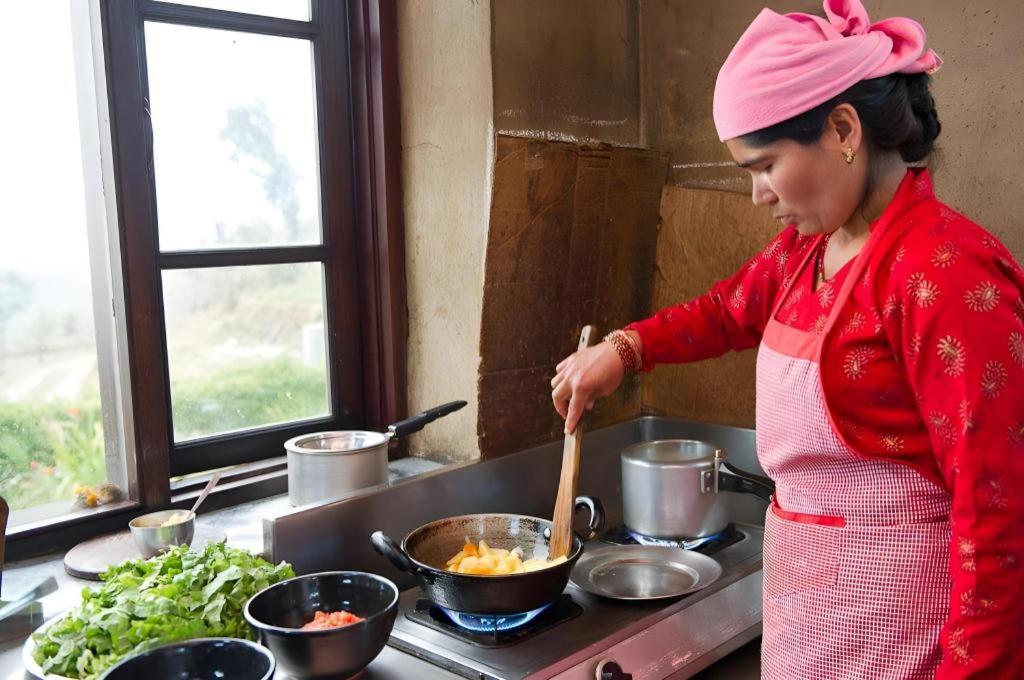 Hananoie - A Permaculture Resort Pokhara Ngoại thất bức ảnh
