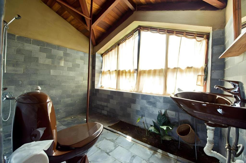 Hananoie - A Permaculture Resort Pokhara Ngoại thất bức ảnh