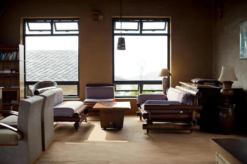 Hananoie - A Permaculture Resort Pokhara Ngoại thất bức ảnh