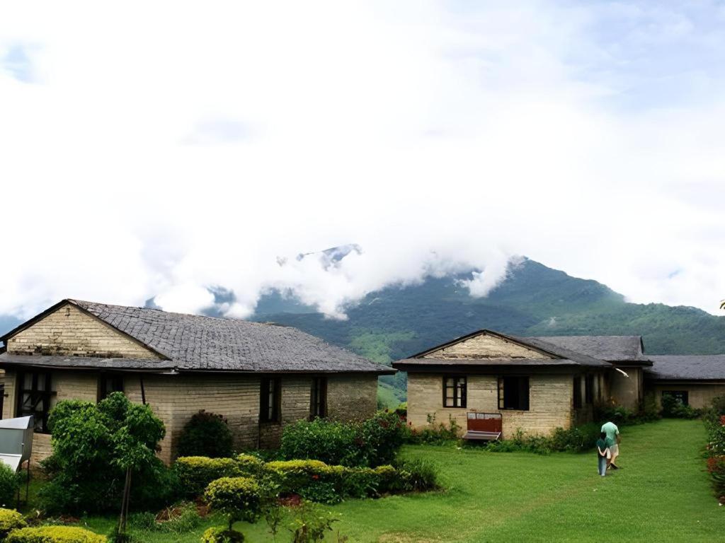 Hananoie - A Permaculture Resort Pokhara Ngoại thất bức ảnh
